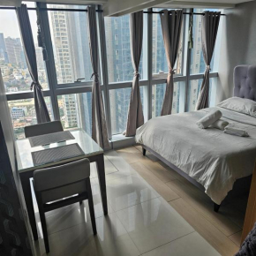 Uptown Parksuites Aparthotel by Fullboked